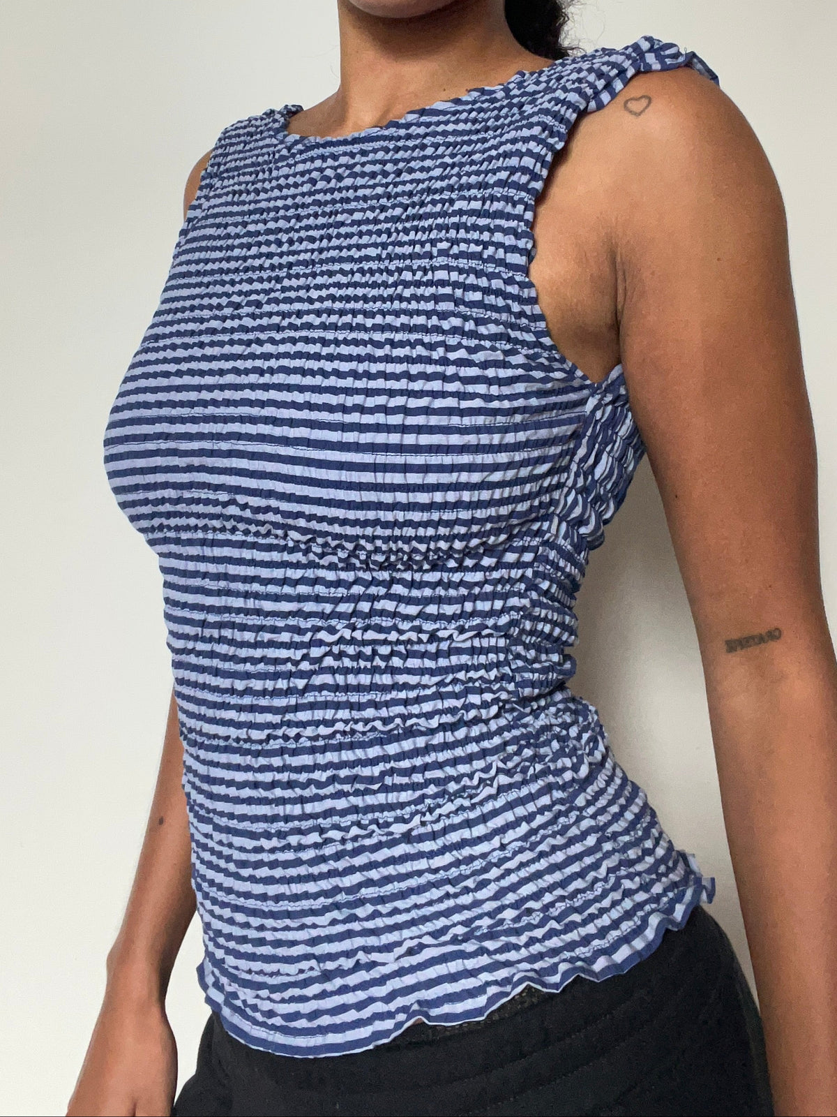 2-in-1 V-neck / Boatneck navy grey striped top