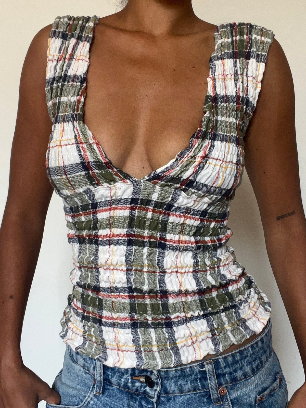 2-in-1 V-neck / Boatneck white plaid top