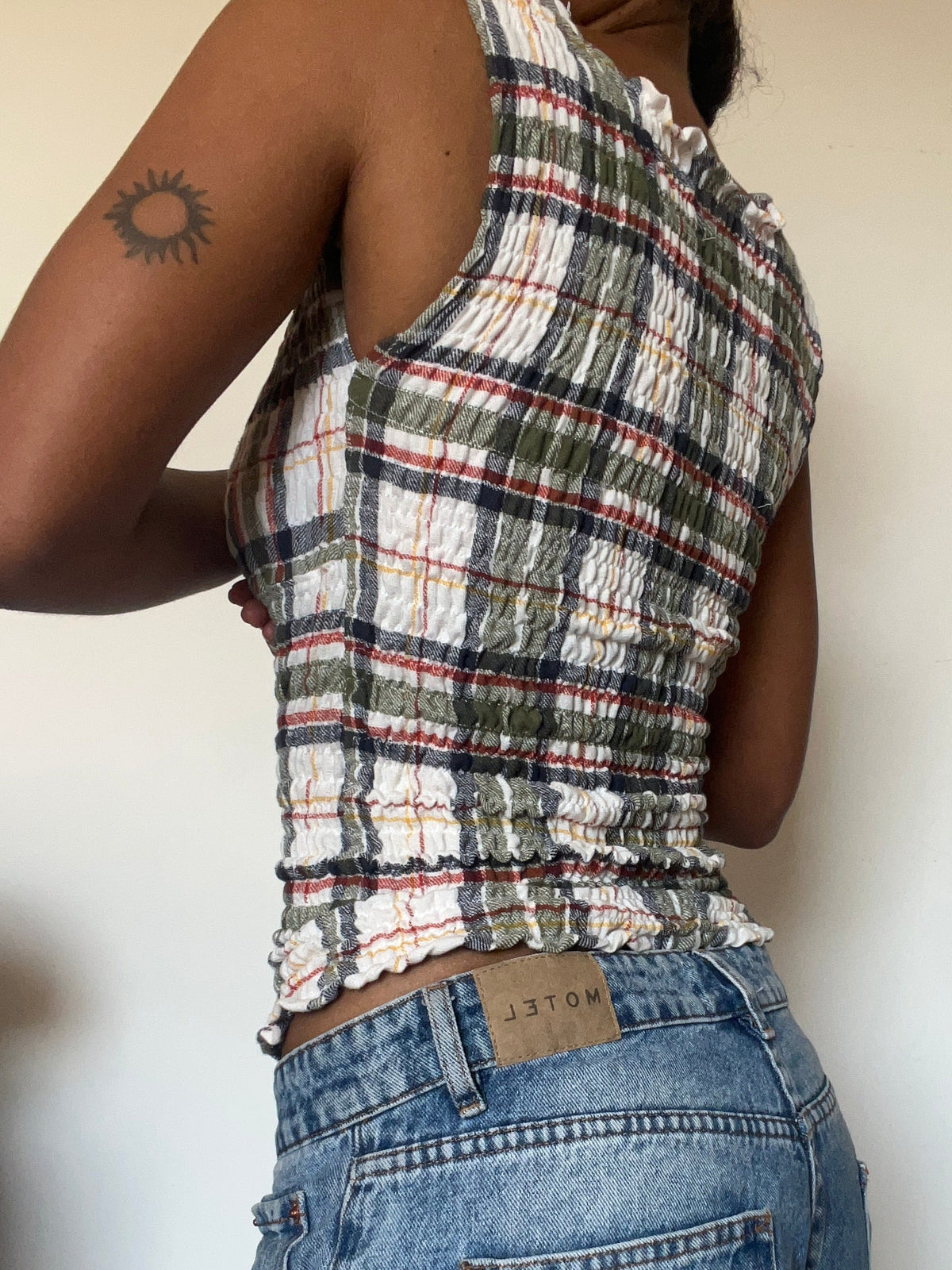 2-in-1 V-neck / Boatneck white plaid top