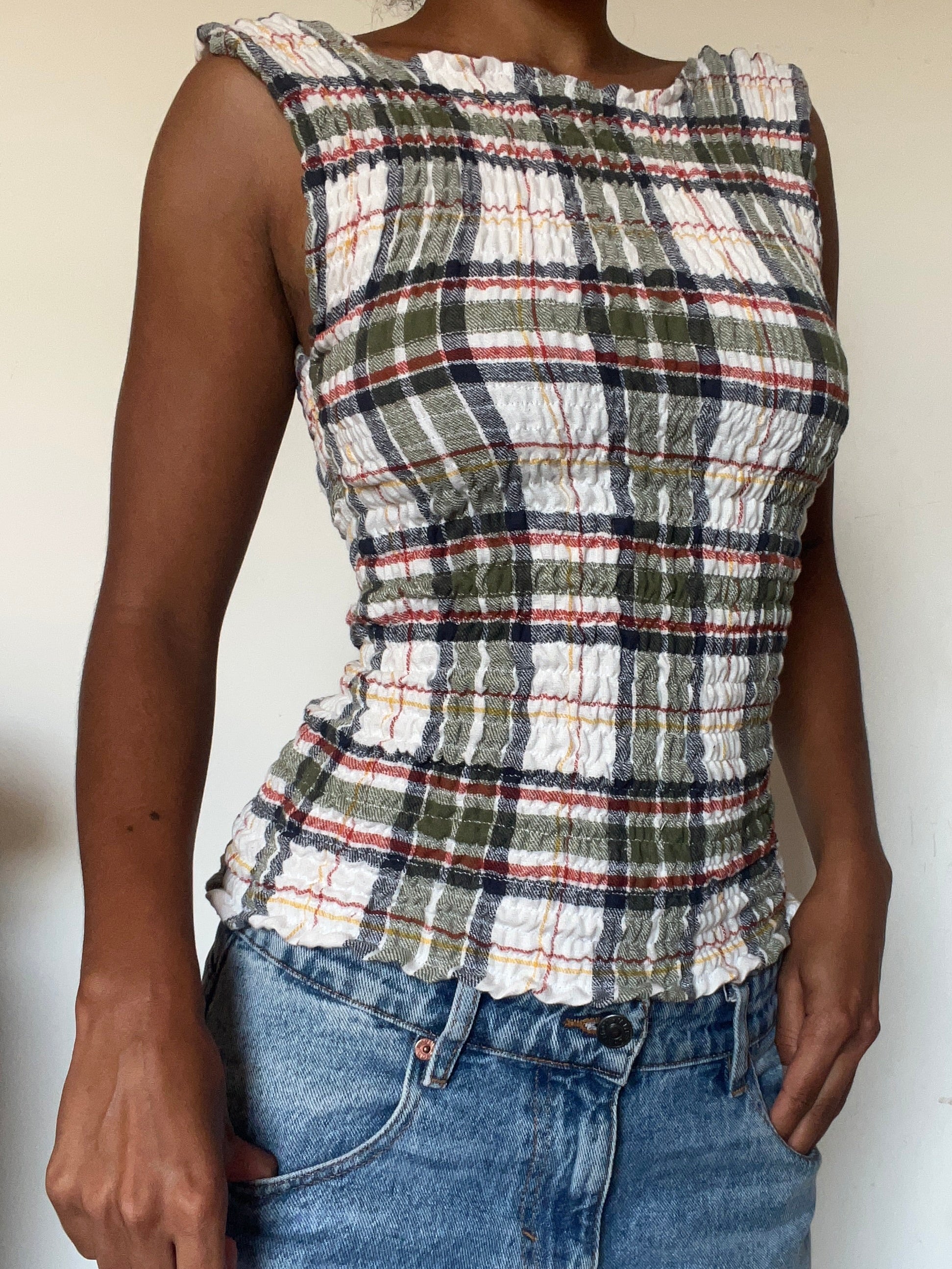 2-in-1 V-neck / Boatneck white plaid top