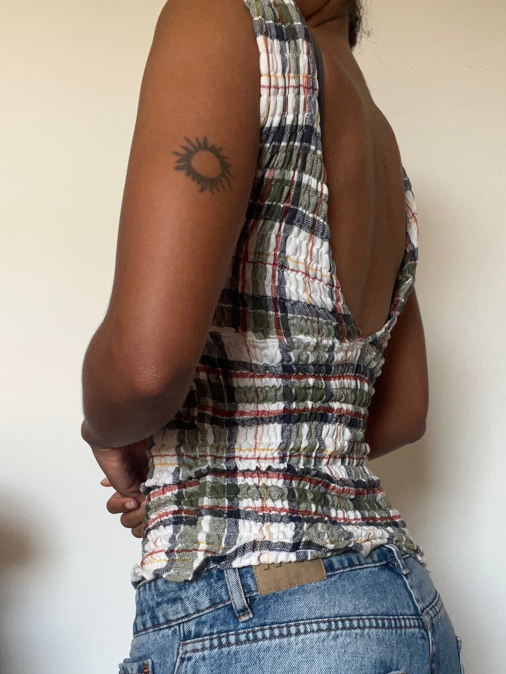 2-in-1 V-neck / Boatneck white plaid top