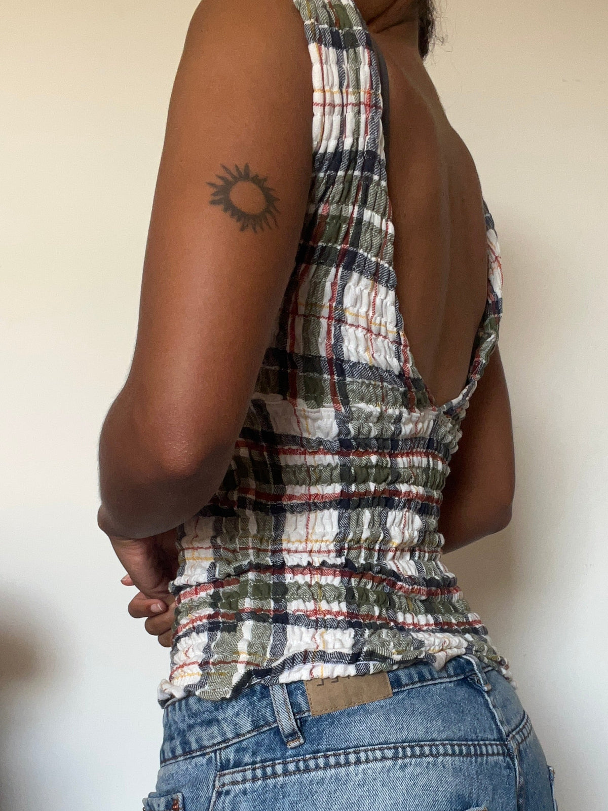 2-in-1 V-neck / Boatneck white plaid top