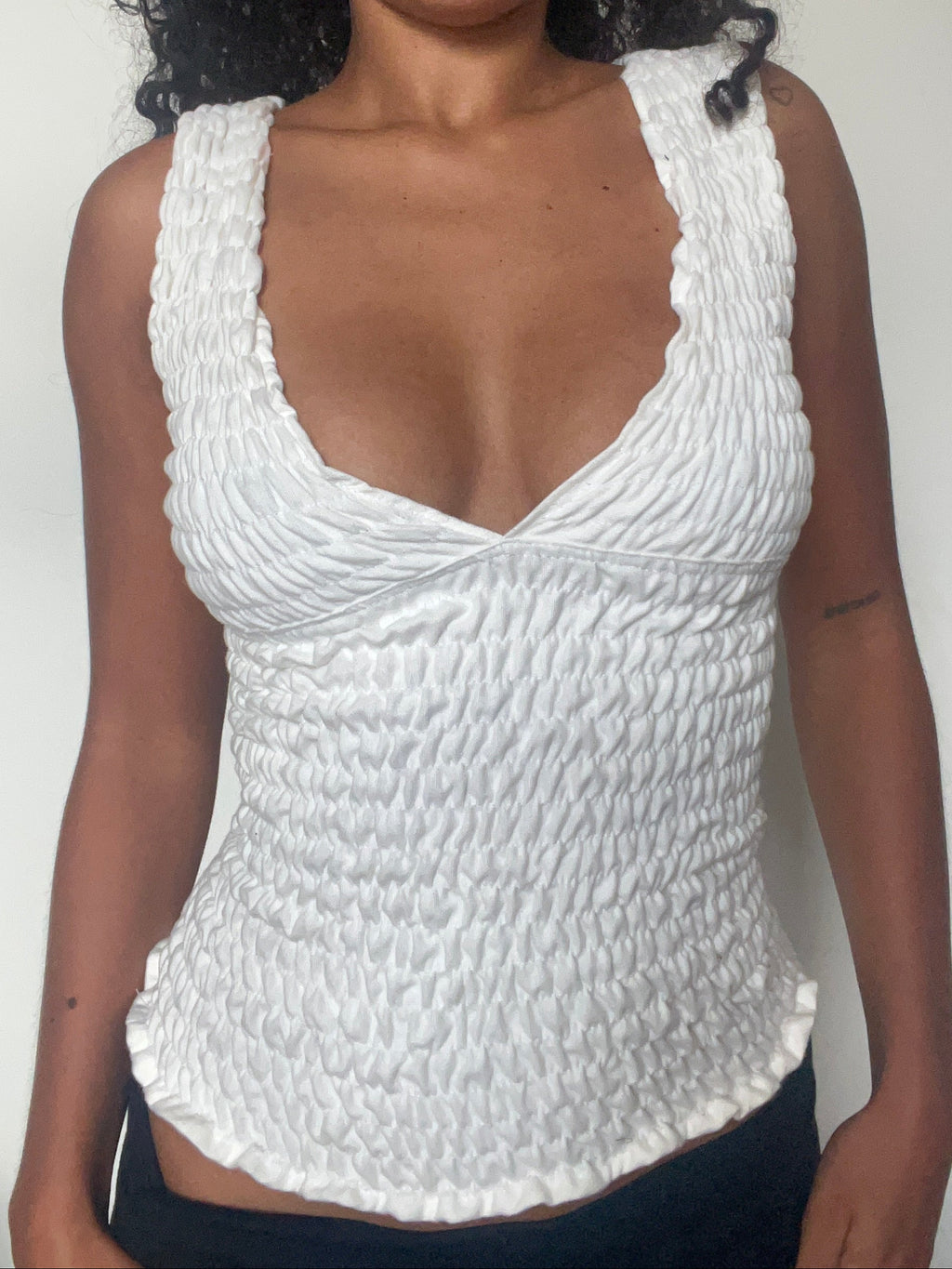 2-in-1 V-neck / Boatneck cream top