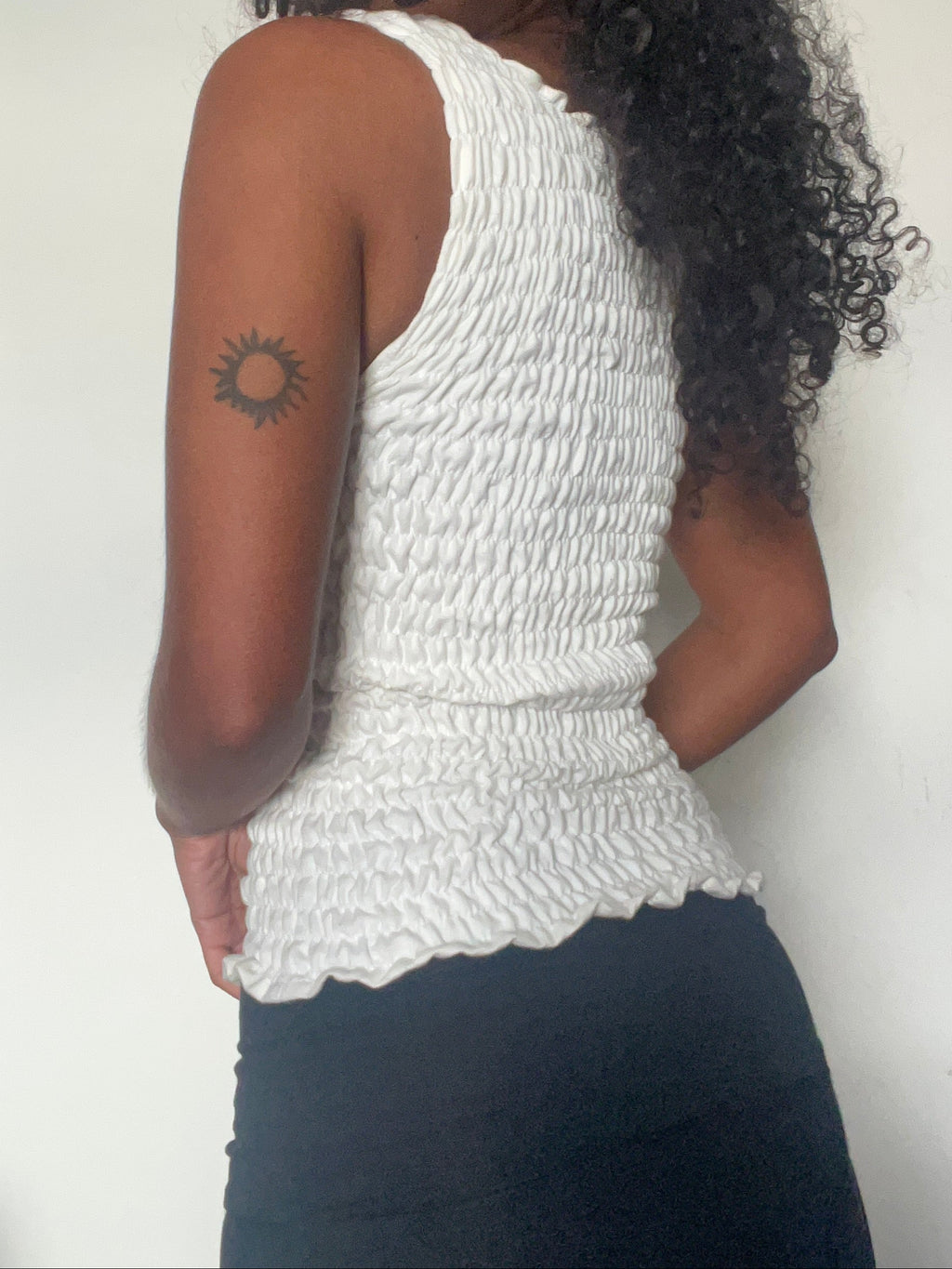 2-in-1 V-neck / Boatneck cream top