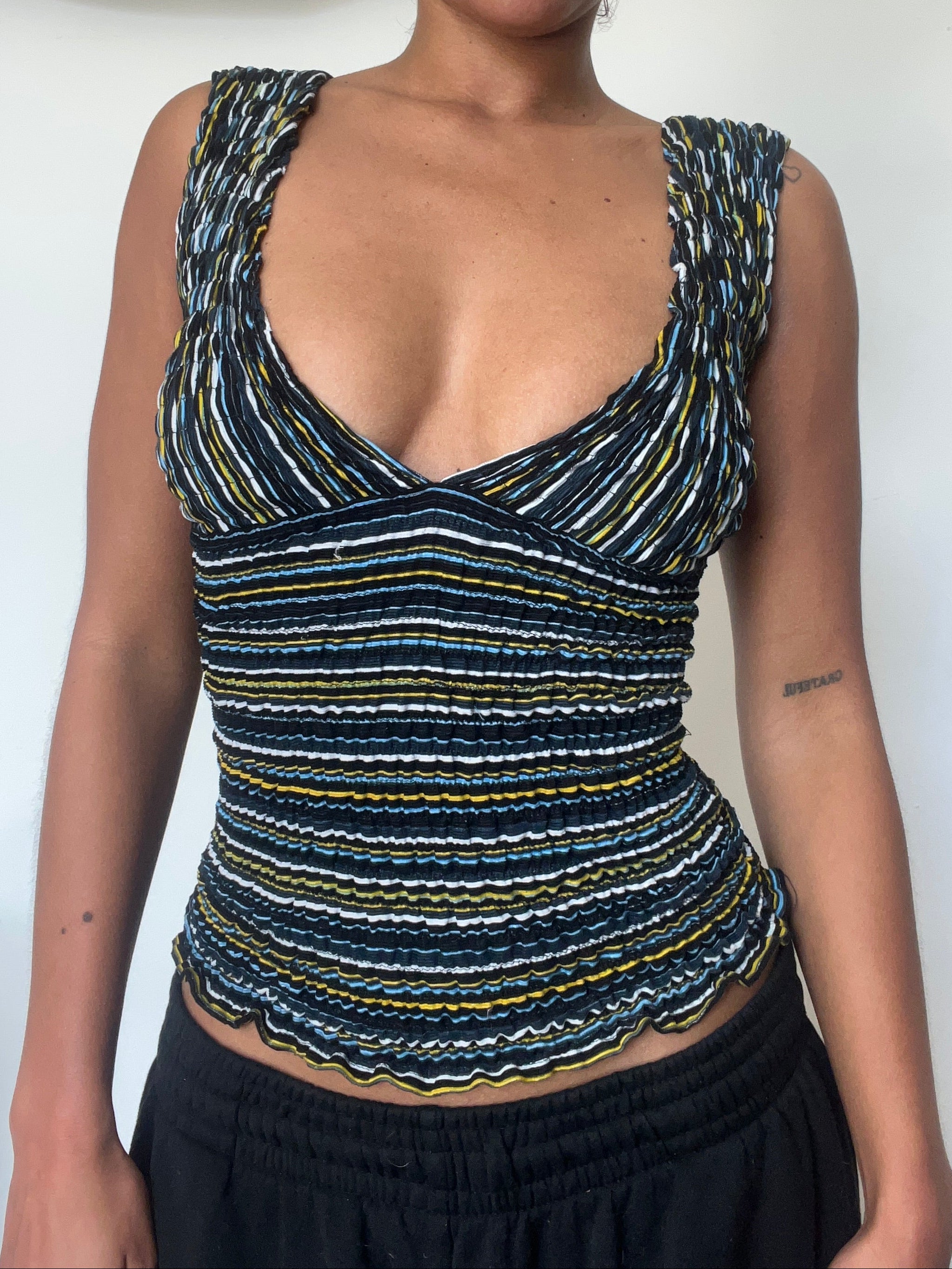 2-in-1 V-neck / Boatneck blue black striped top