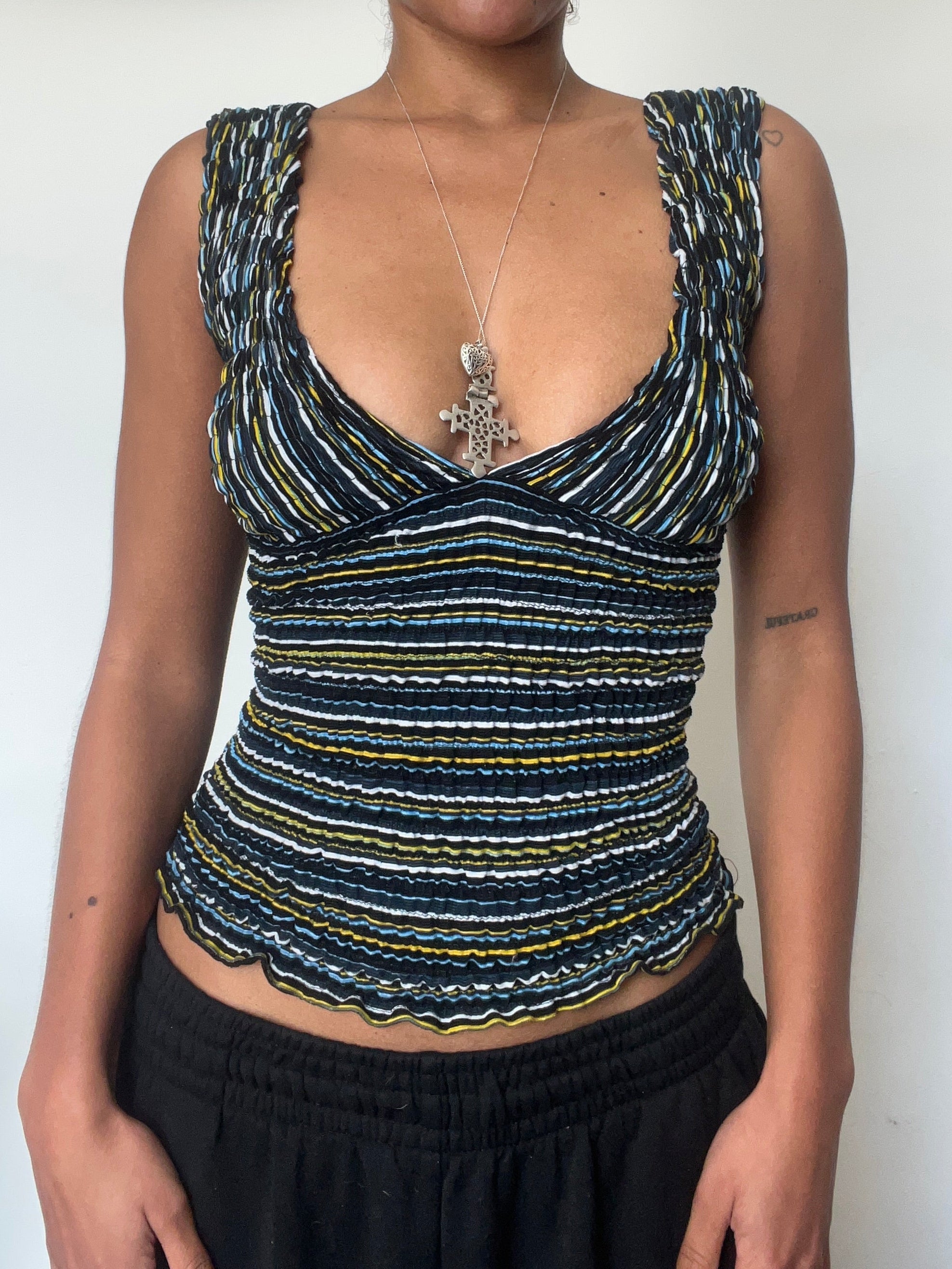 2-in-1 V-neck / Boatneck blue black striped top