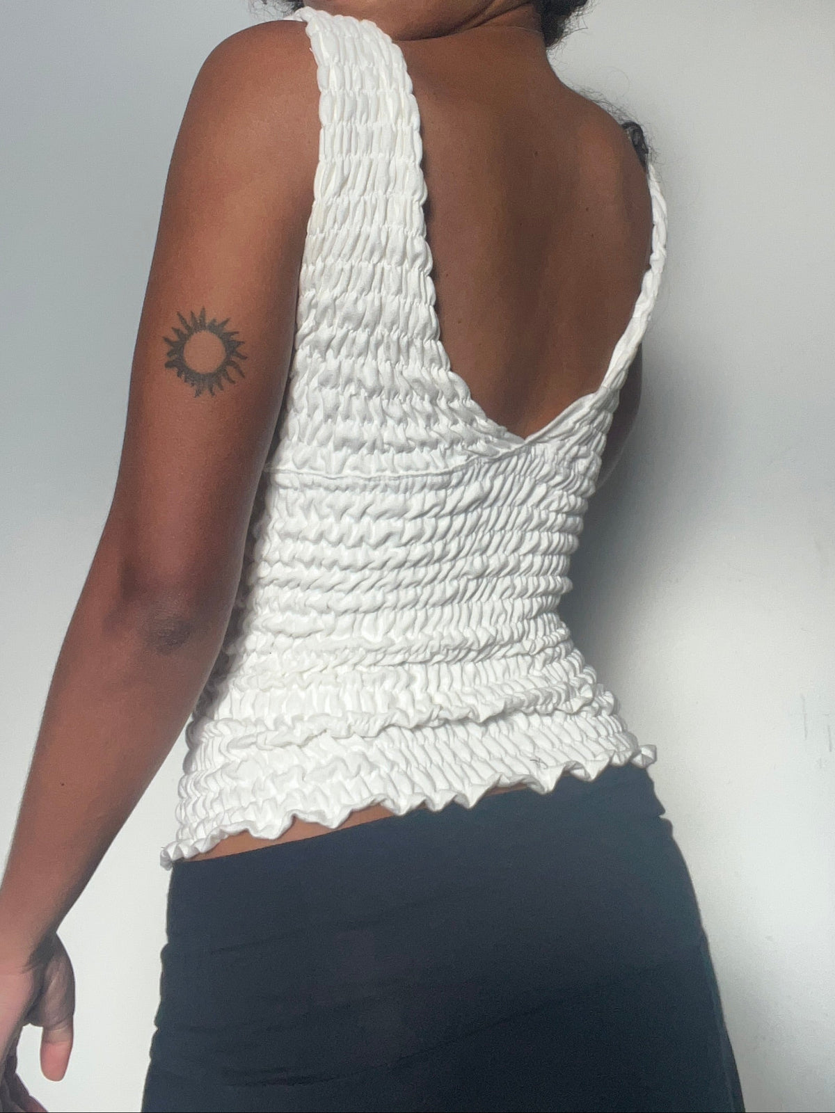 2-in-1 V-neck / Boatneck cream top