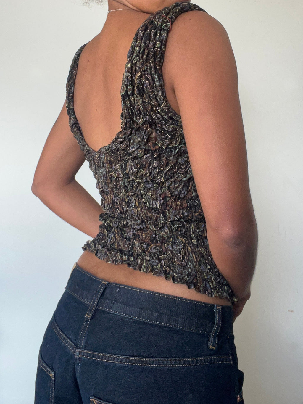 2-in-1 V-neck / Boatneck Paisley top